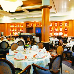 Paul Gauguin - Le Etoile Restaurant