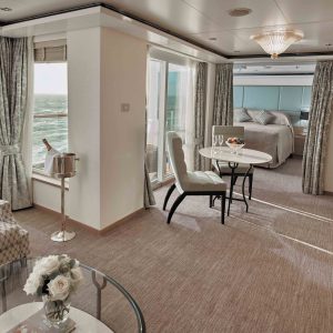 Seven Seas Voyager  - Voyager Suite
