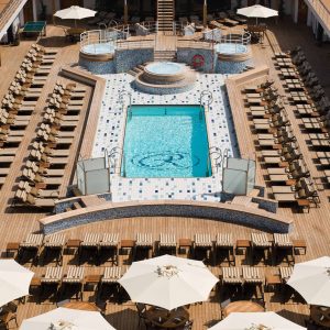Seven Seas Mariner - Pool Deck