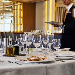 Silversea - Silver Cloud Expedition - La Terrazza Restaurant