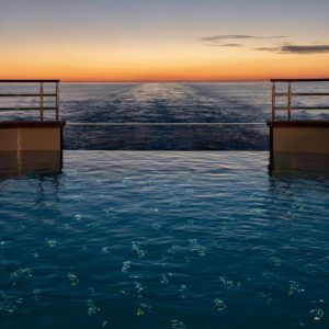 Ponant - Bougainville - Pool am Heck