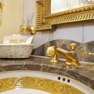 SeaCloudII_LuxuryOwnerSuite_No402_CatA_004-min-1680x1112