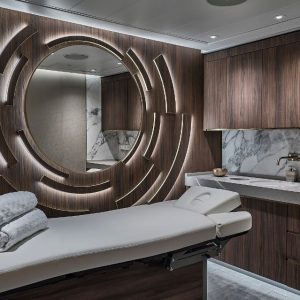 Silver Endeavor innen Otium Spa Treatment Room