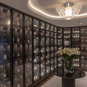 Silver Nova & Silver Ray - Restaurant La Dame 03