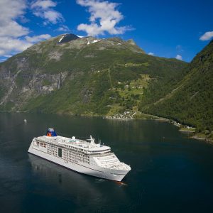 ms Euopa 2 - aussen 01 Geiranger